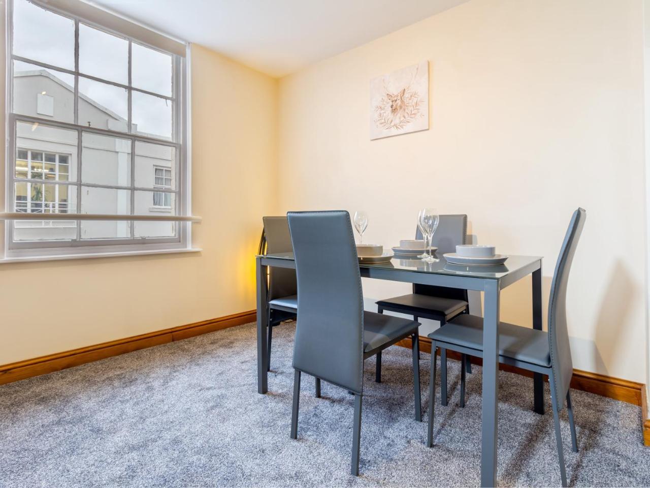 Apartment Host & - New Street