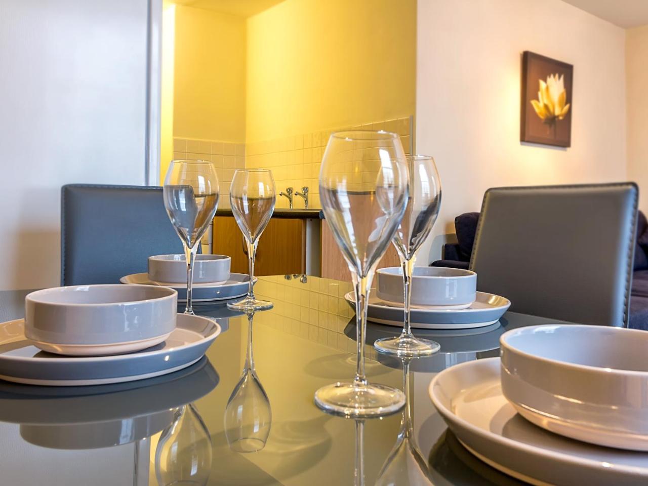 Host & - New Street Apartment